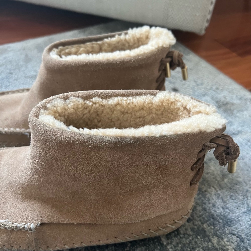 Tory Burch suede mocassin booties size 7. - Picture 13 of 14